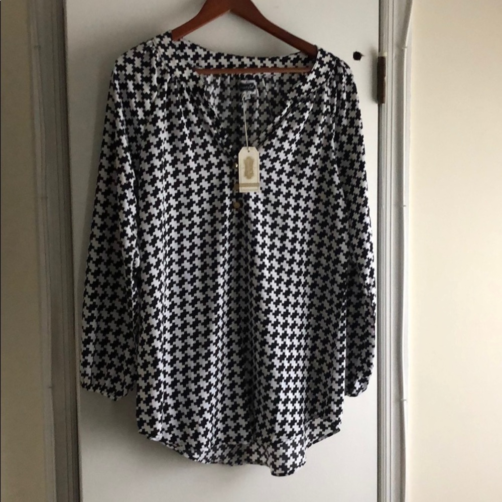 Mudpie black and white top or beach coverup